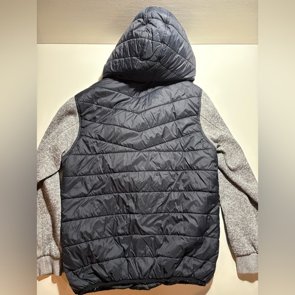 Reebok Charcoal and Grey Quilted Jacket - Picture 2 of 3